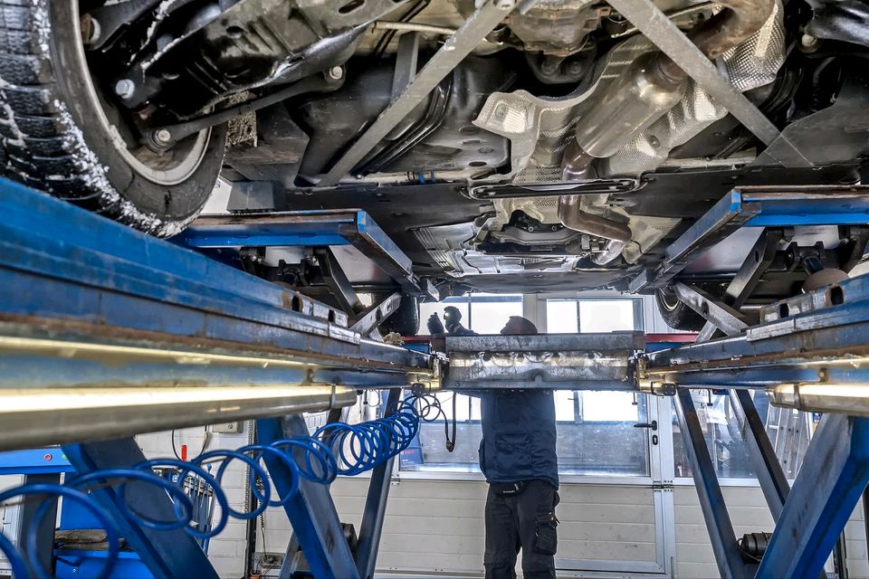 Unterbodenschutz beim Auto in Oberneukirchen, Urfahr-Umgebung