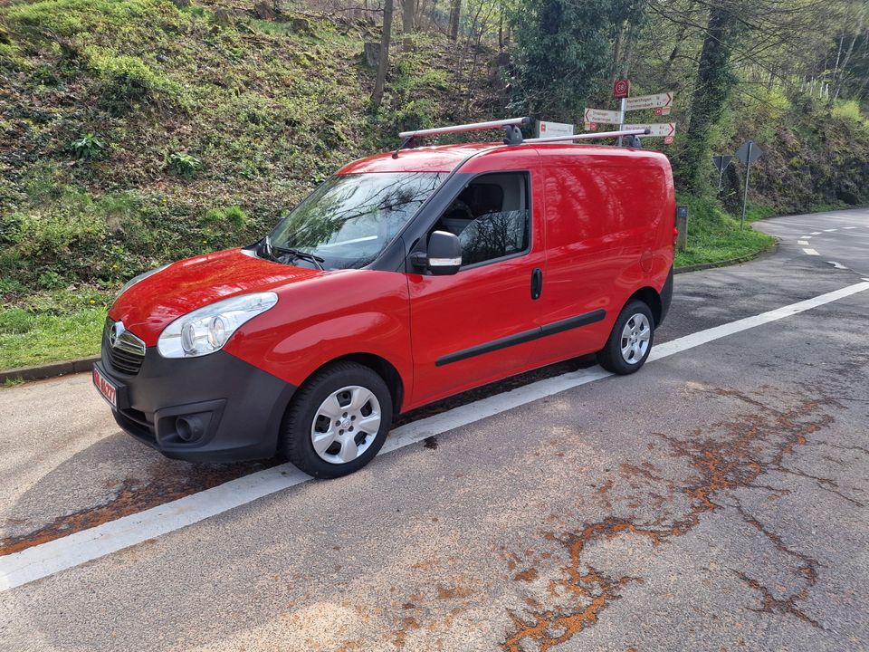 OPEL COMBO 2017 72000KM AUS ERSTER HAND in Gummersbach