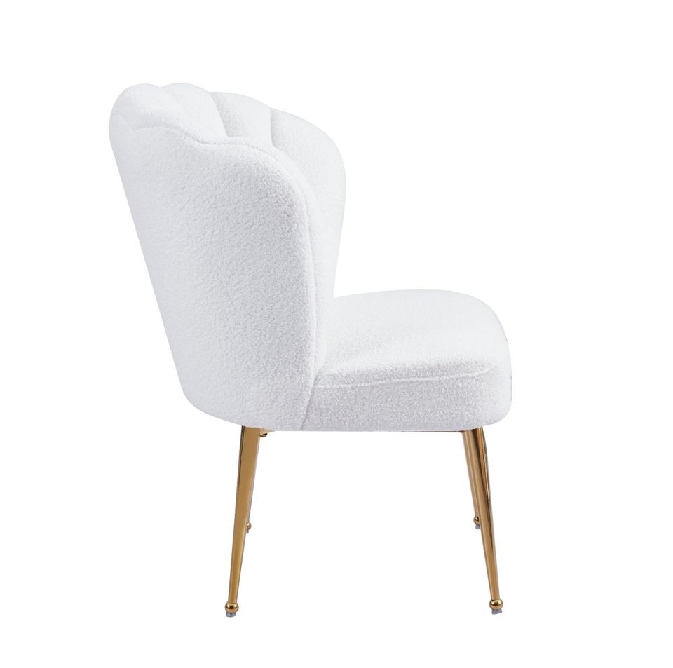 Sehr schöner Stuhl Weiß Teddy - Neu - Kostenloser Versand in Berlin