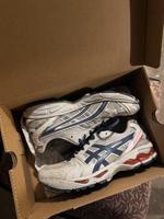 Asics Gel Kayano 39,5 weiß blau Berlin - Treptow Vorschau
