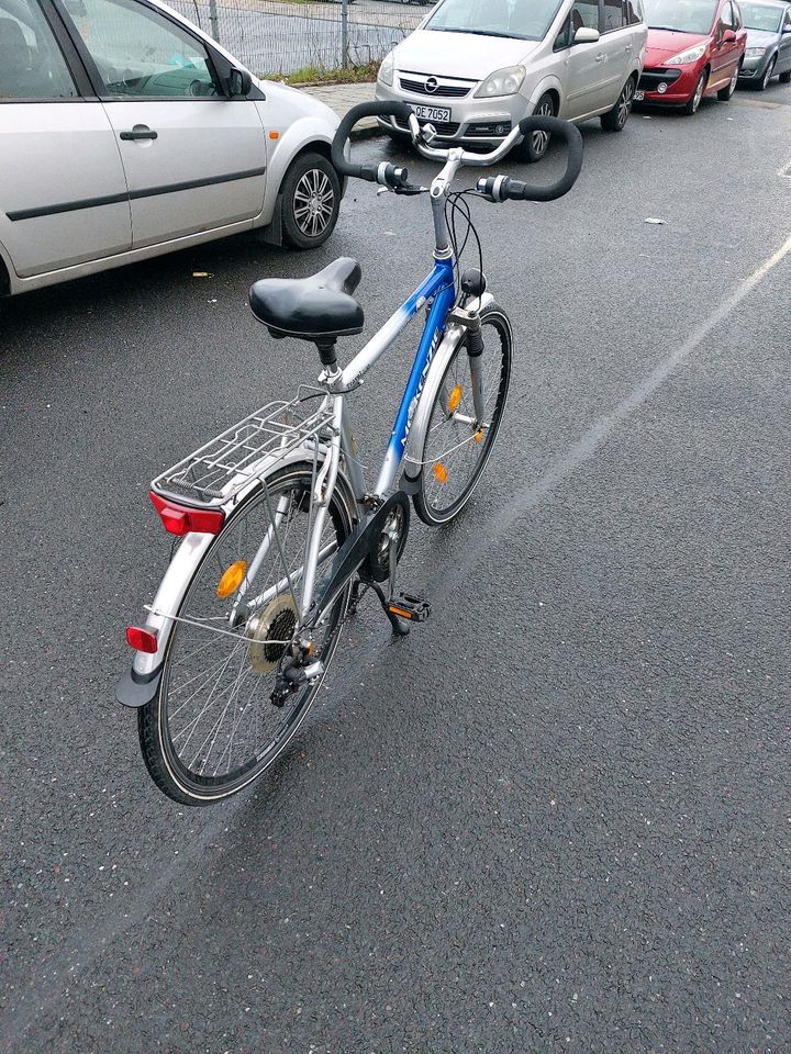 Herren Fahrrad 28 Zoll, 21Gänge Fahrbereit in Düsseldorf