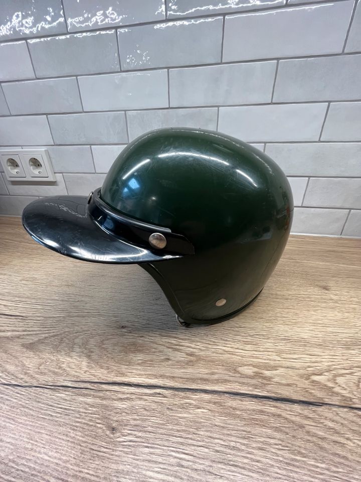 Helm DDR Moped NVA Simson Motorrad MZ Armee Militär Halbschale in Leinefelde