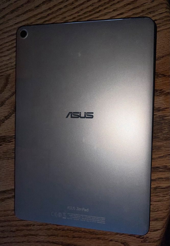 ASUS ZenPad PO27 Tablet mit 64 GB int. Speicher erweiterbar in Essen