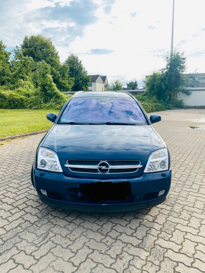 Opel Vectra 2,2 CDTI in Sarstedt