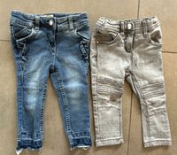 2 schöne Jeans Mädchen Gr. 80 grau/blau Niedersachsen - Schüttorf Vorschau