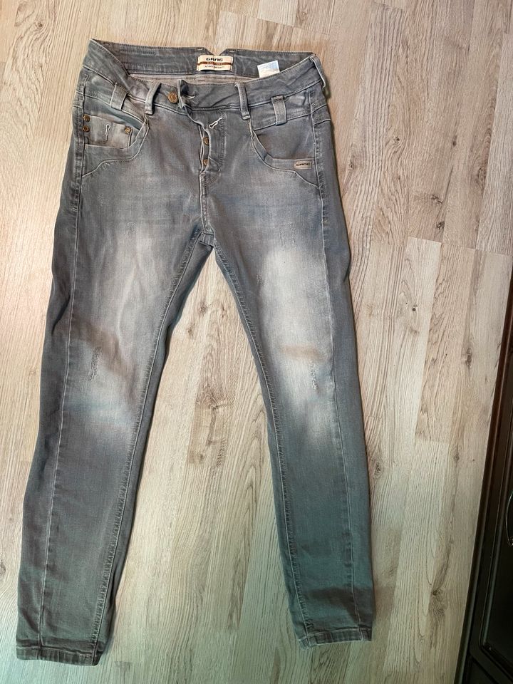 Jeans Gr:27 in Erfurt