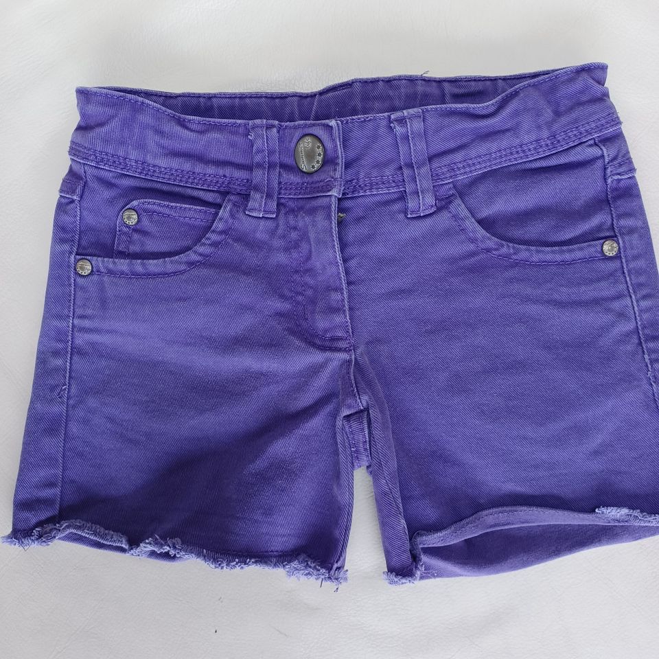 Jeans- Shorts in Halle