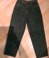 Jeans Mädchen schwarz grau high waist mom fit hoher Bund Gr. 176 Baden-Württemberg - Freiburg im Breisgau Vorschau