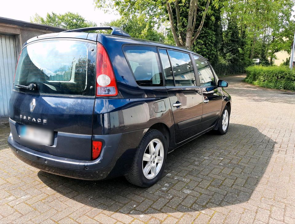 Renault Espace in Duisburg