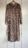 Beiges Schlangenmuster Kleid mit Unterkleid Mango Gr: L Bayern - Goldbach Vorschau