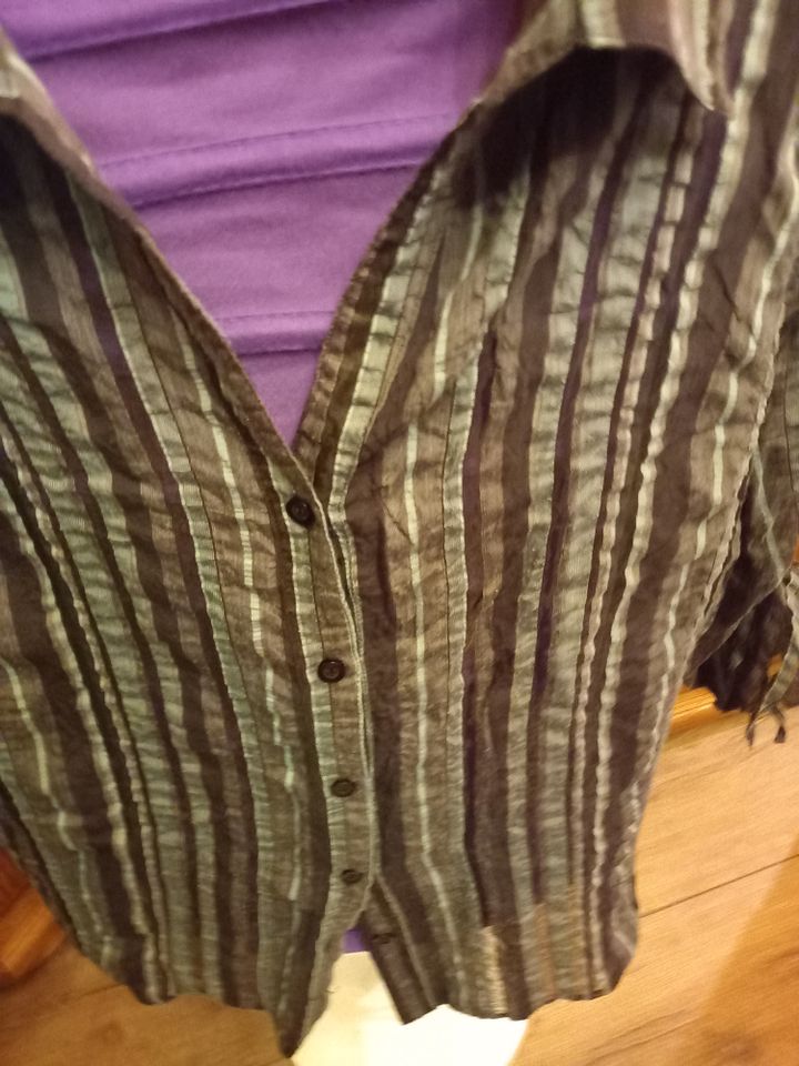 Leichte Bluse für jede Jahreszeit - Größe 42 in Apolda
