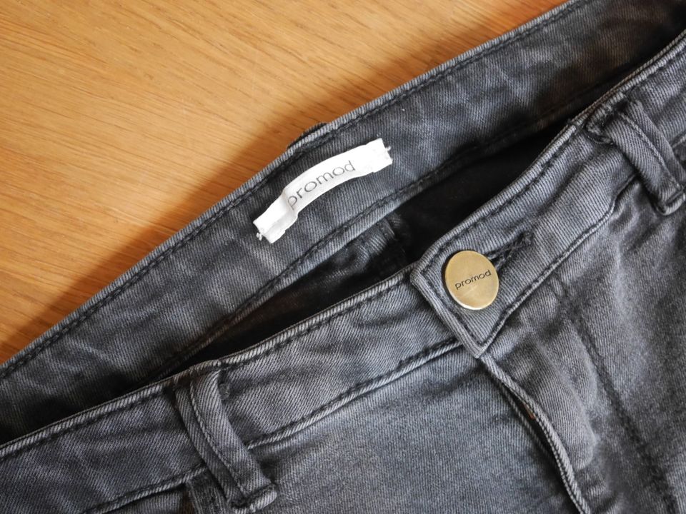 graue Skinny Jeans Jeggings Stretch Promod 38 in Berlin