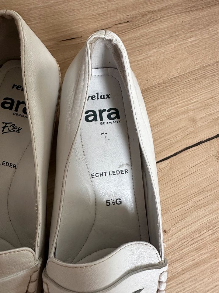 Ara Absatzschuhe Mokassin Pumps weiß Leder Schuhe Ara Absatz 38,5 in Ammerbuch