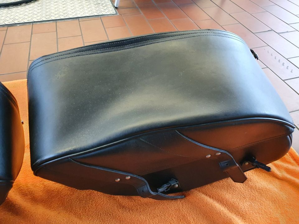 TRIUMPH SPEEDMASTER AMERICA THUNDERBIRD - Satteltaschen Saddlebag in Helmstadt-Bargen