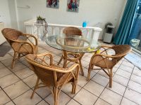 Gartentisch aus Rattan   mit 4 Stühlen Nordrhein-Westfalen - Bedburg Vorschau