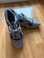 Saucony Sportschuhe Gr 48 neuwertig Schuhe Baden-Württemberg - Hohentengen am Hochrhein Vorschau