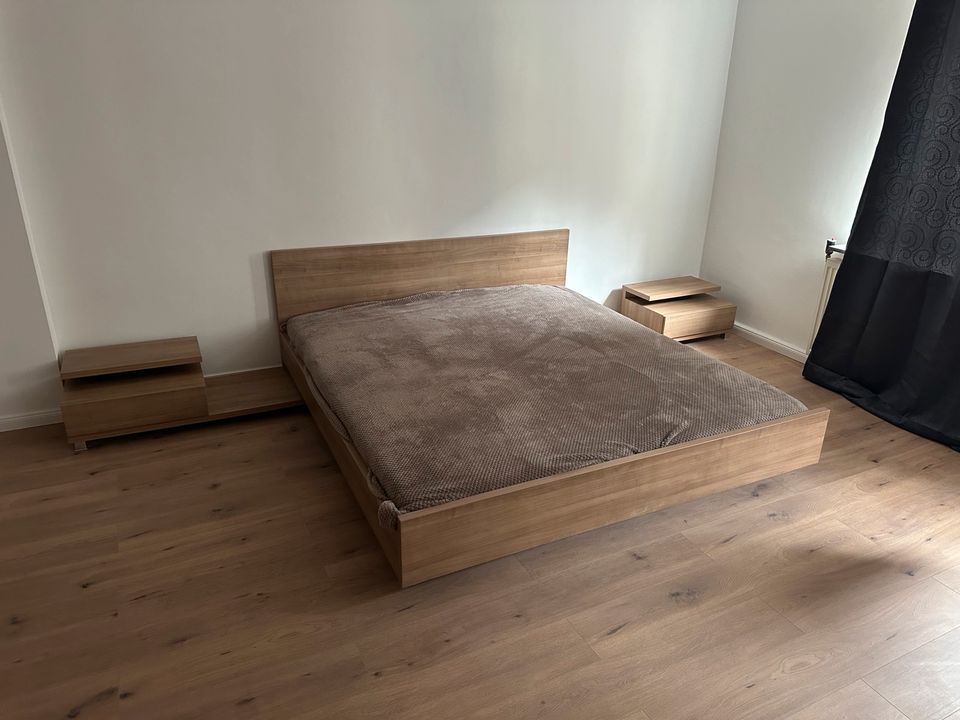 Schrank Bett komplette Schlafzimmer in Düsseldorf