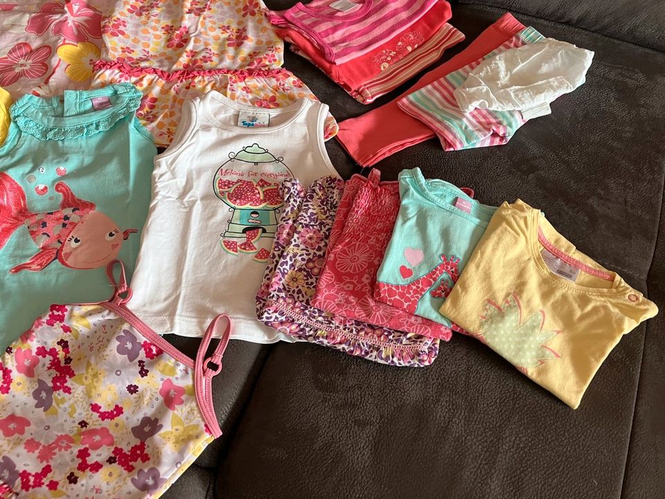 Mädchen Kinder Kind Baby Kleidung großes Kleidungspaket 74 86 in Schwarzenberg (Erzgebirge)