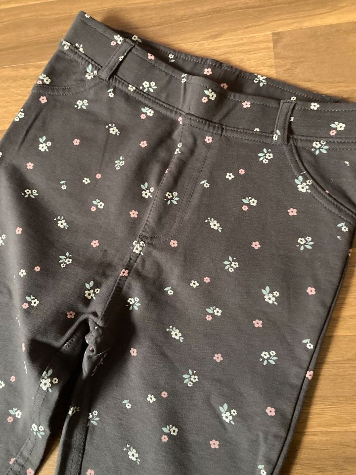 ❤️Jeggings mit Blumen Gr.128 NEU von dopodopo❤️ in Cremlingen