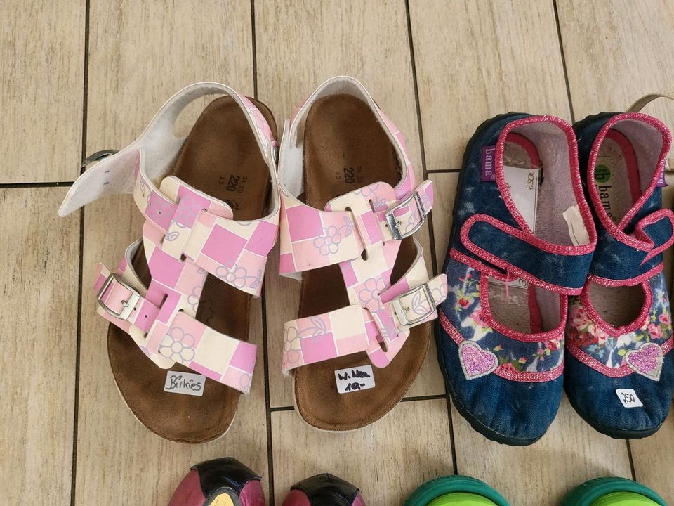 Sandalen badelatschen schuhe geox birkies bama 30 31 32 33 34 in  Sachsen-Anhalt - Burg | Gebrauchte Kinderschuhe Größe 30 kaufen | eBay  Kleinanzeigen ist jetzt Kleinanzeigen