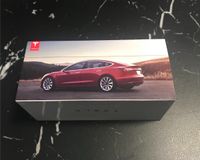 Tesla Model 3 Modellauto NEU Original Berlin - Mitte Vorschau