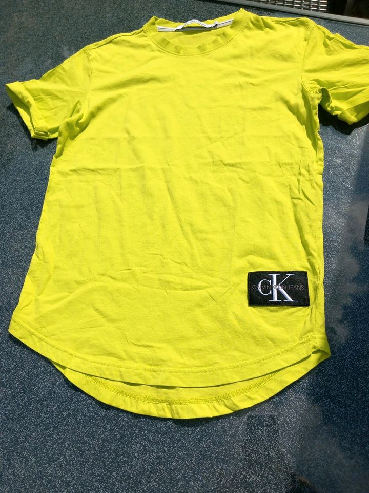 Calvin Klein T-Shirt Gr. Xs Top Zustand in Leichlingen