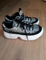 Adidas Damen Sneaker Gr. 40 Schlangenmuster Hessen - Wiesbaden Vorschau