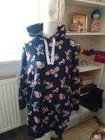 Lässiger langer Blumen Hoodie Gr. L  44/46 Duisburg - Rheinhausen Vorschau