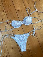 Bikini Set weiß Kirsche Cherries cheeky neu schnürung Bershka Berlin - Reinickendorf Vorschau