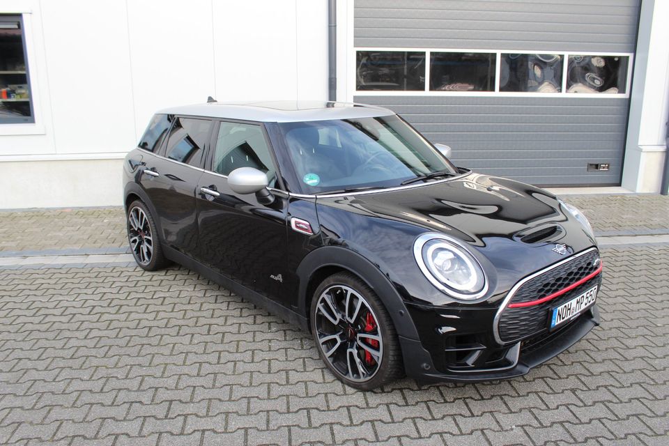 Mini Clubman JCW John Cooper Works ALL4 F54 BJ2020 in Ohne