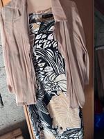 Kleid mit dünner Jacke Größe 46 Bayern - Karlsfeld Vorschau
