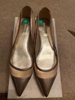 Ballerinas Emporio Armani 37 Gr neu München - Bogenhausen Vorschau