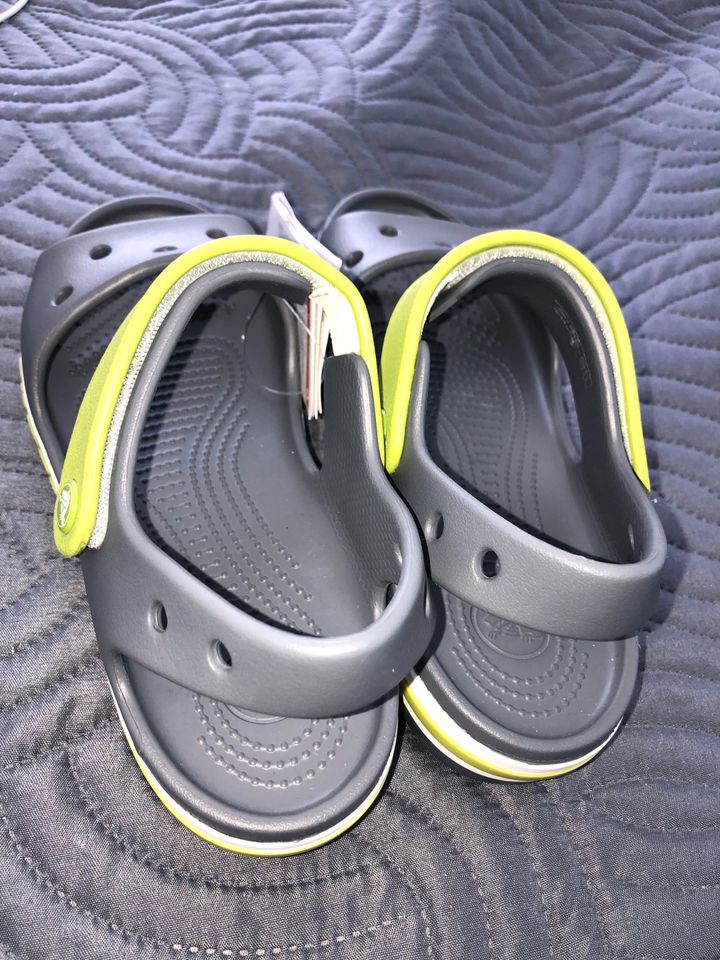 CROCS Sandalen Gr J3 34-35 KIDS BAYABAND grau NEU in Reutlingen