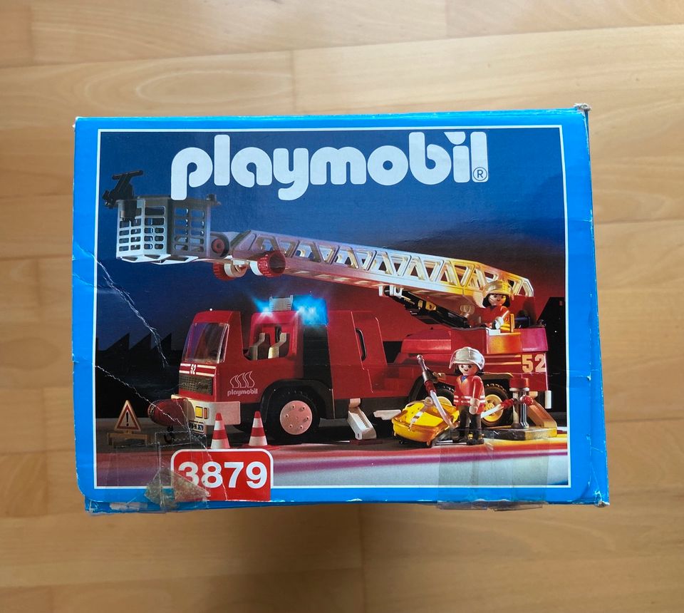 Playmobil 3879 Feuerwehr-Leiterwagen mit Blinklicht in Greifenstein