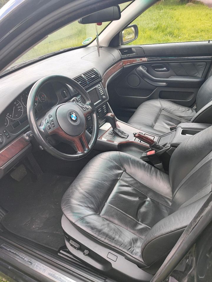 BMW E39 540i in Berglen