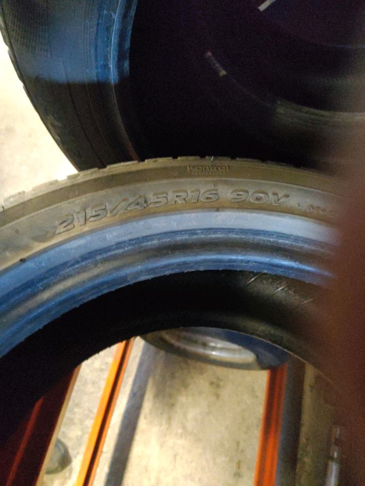 Reifen 215/45 R16 DOT 02/21 in Waldbröl