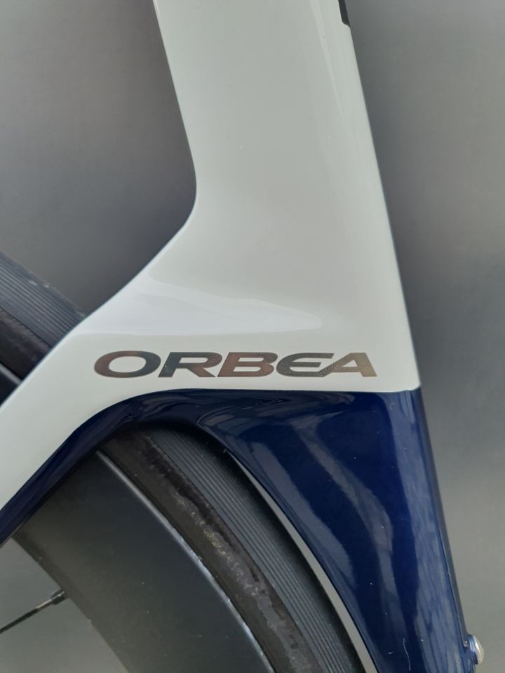 ORBEA ORCA AERO M20iLTD - RH 55 MyO Weiß-Blau Ultegra Di2 MVDP in Hamburg