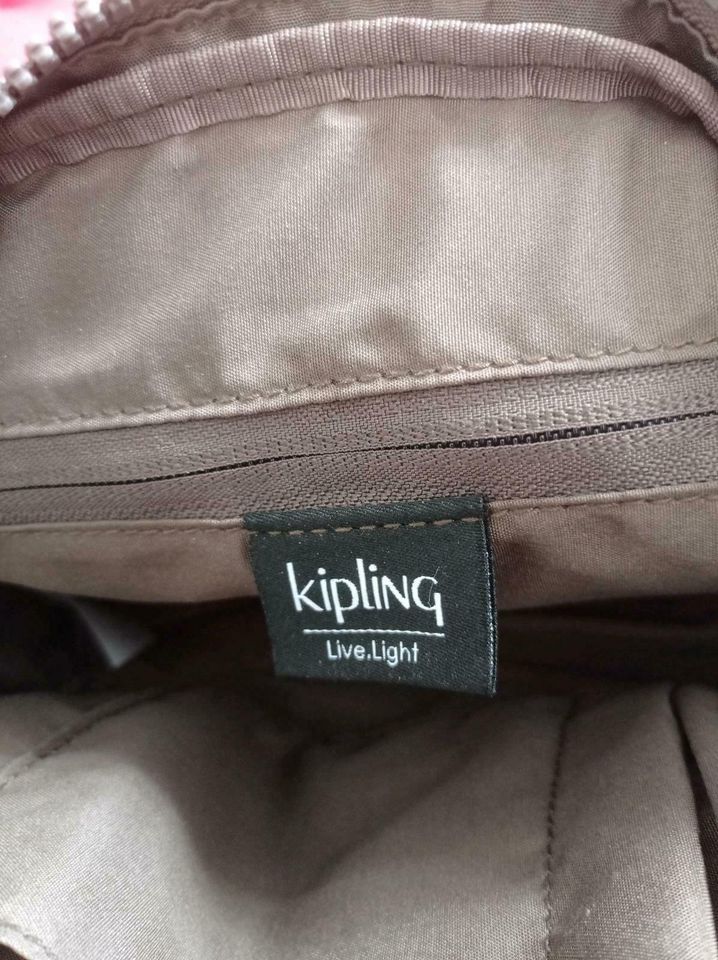 Kipling Tasche neu Farbe Taupe in Winterlingen