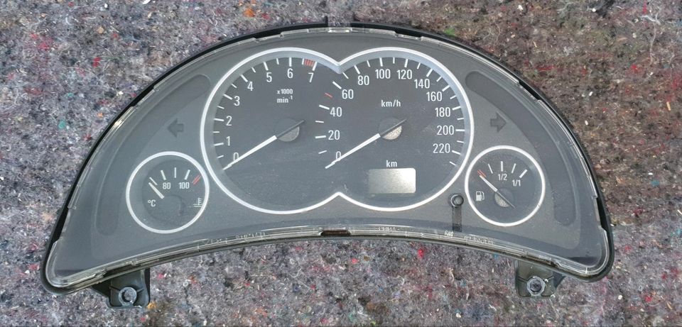 Opel Corsa C Tacho Cockpit Kombiinstrument in Herne