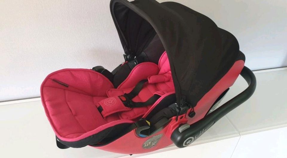 Kiddy Babyschale Evolution Pro 2 inkl. Isofix-Base in Herrnburg