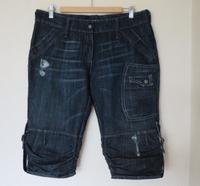 Armani Jeans Hose knielang blau Gr. 38  TOP-Zustand Nordrhein-Westfalen - Siegburg Vorschau