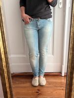 Pull & Bear Jeans hell-blau 38 Berlin - Treptow Vorschau