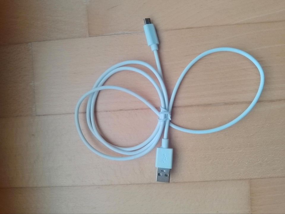 Apple USB Kabel für Computer Handy Smartphone in Hamburg