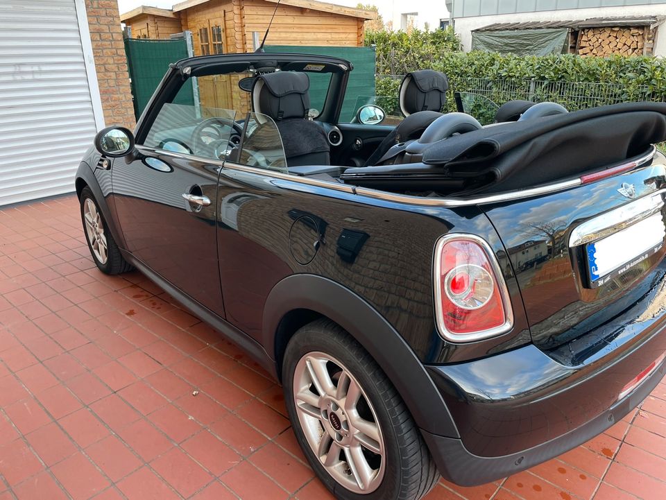 Mini Cooper D Cabrio Highgate in Troisdorf