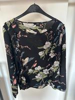 Bluse schwarz mit Blumen Only Größe 38 Hessen - Elz Vorschau