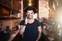 Studentische Aushilfe (m/w/d) im F&B Bereich Berlin - Charlottenburg Vorschau