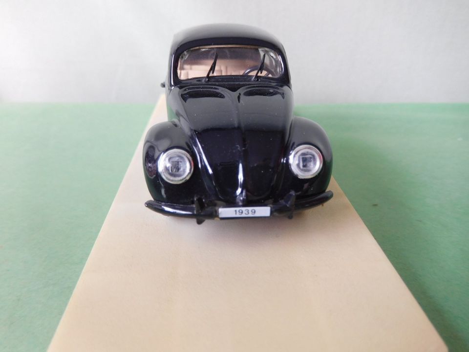 VW Käfer 1939 schwarz Brezelkäfer Rio 1:43 Modellauto Oldtimer in Klein Rönnau