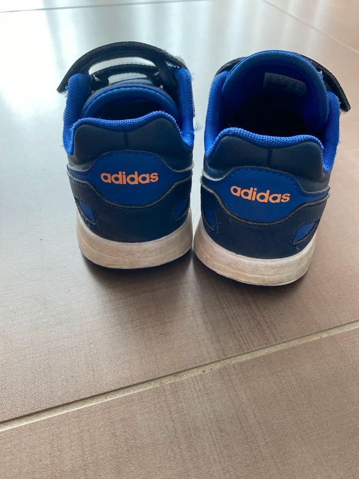 Adidas Sportschuhe in Neckarsulm