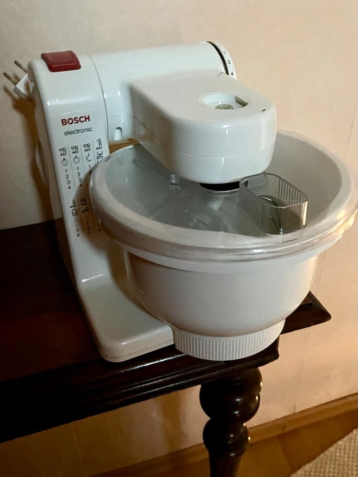 Bosch Küchenmaschine electronic Creme weiß in Bingen