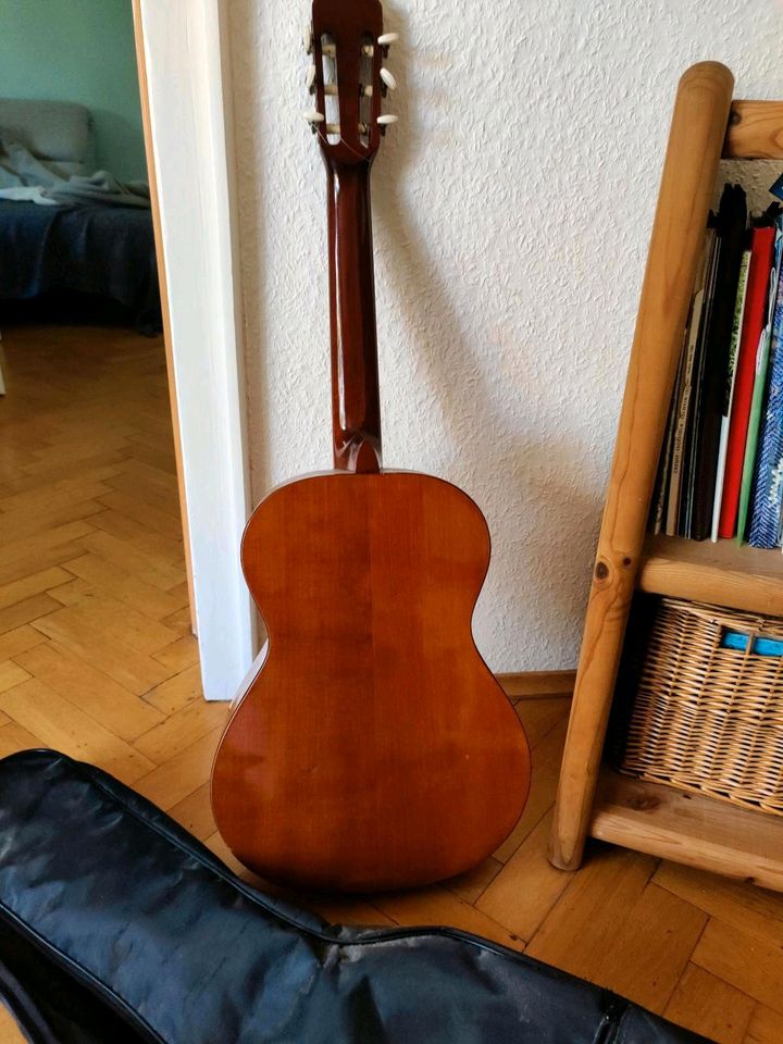 Gitarre für Anfänger+Tasche+Fusbank in Dortmund